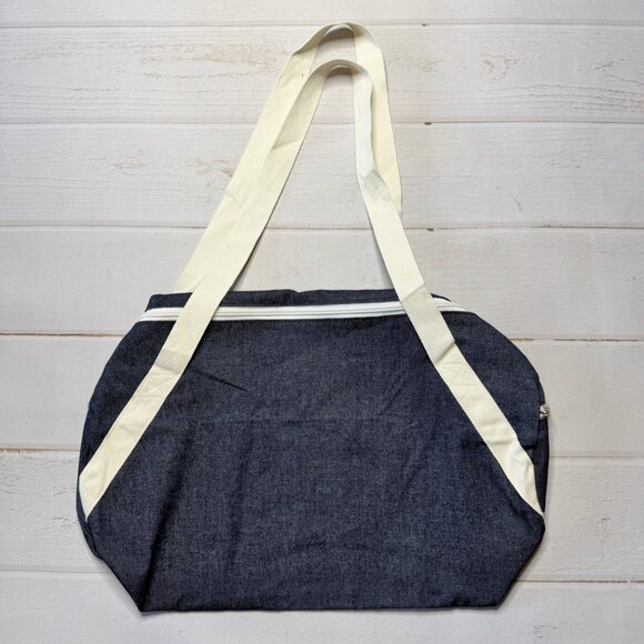 Gym & Juice - Blue Gym/Yoga Bag. Size: 19” x 7.5” x 8” - Picture 5 of 6